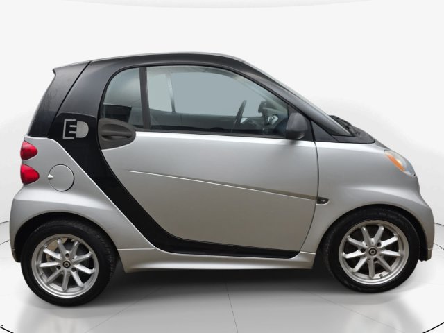 Used 2015 smart fortwo electric drive RWD image 5