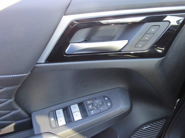 New 2026 Mitsubishi Outlander SEL FWD image 11