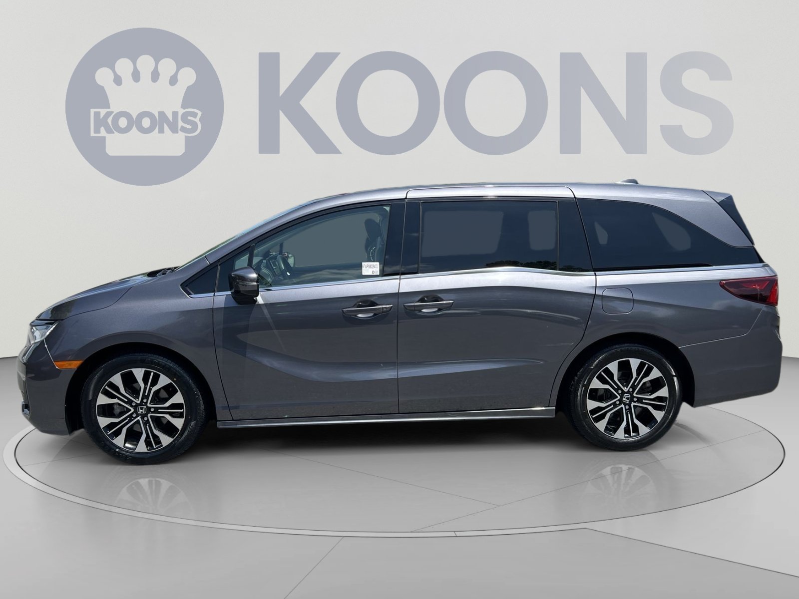 Used 2025 Honda Odyssey Elite image 2