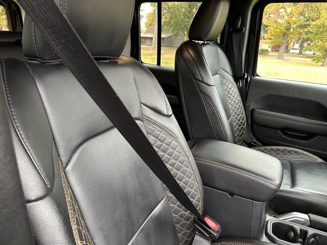 Used 2021 Jeep Wrangler Unlimited Sahara image 25