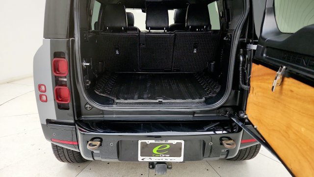Used 2022 Land Rover Defender 110 X-Dynamic SE AWD/4WD image 29