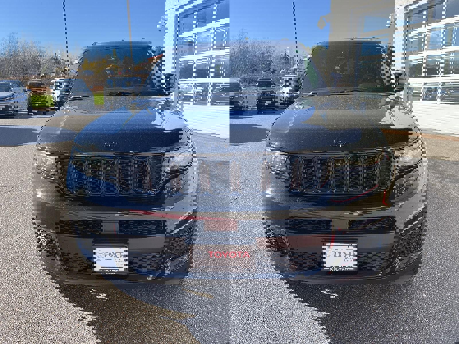 Used 2025 Jeep Grand Cherokee L Limited w/ Luxury Tech Group II image 25