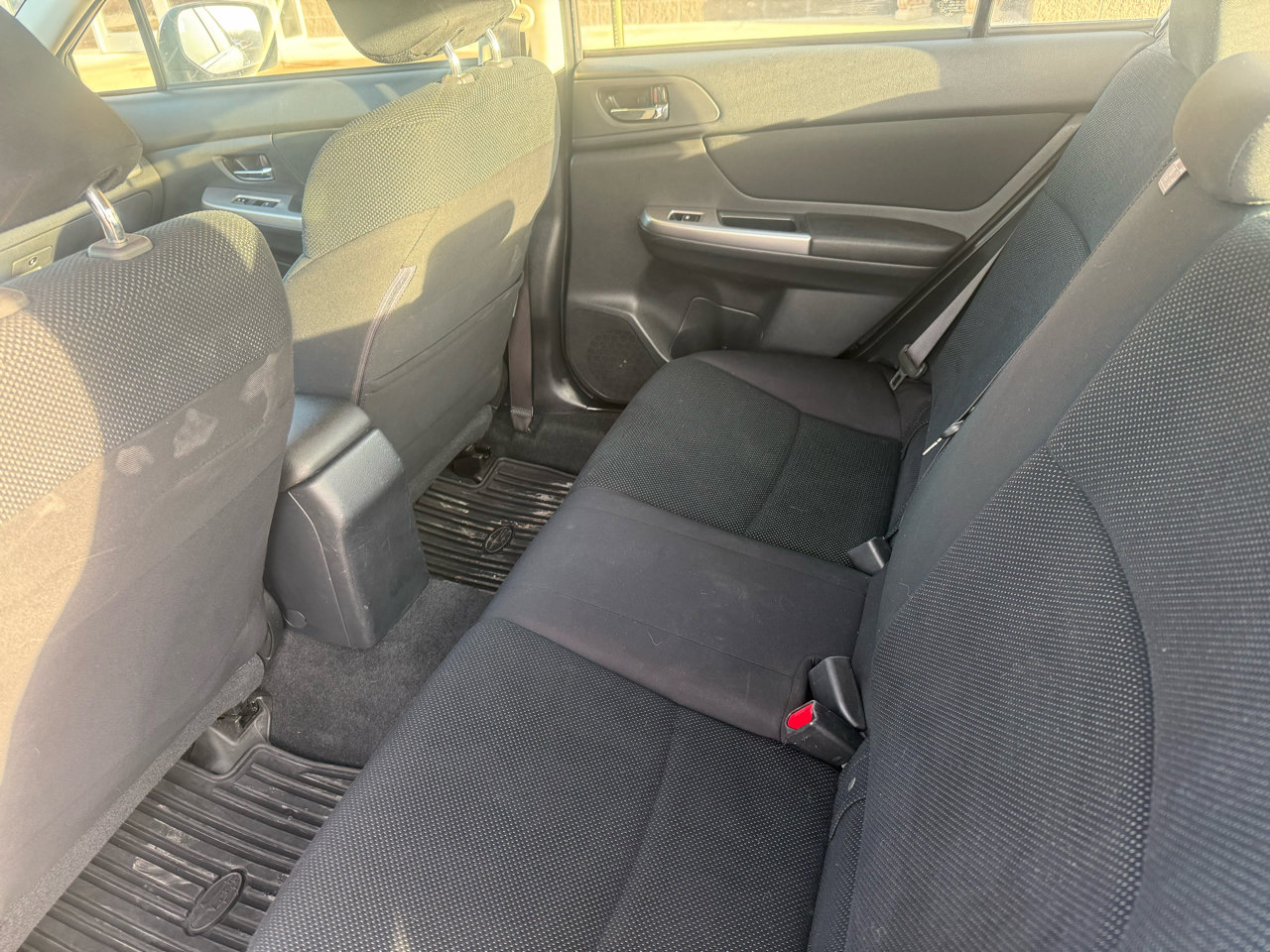 Used 2016 Subaru Impreza 2.0i Premium image 8