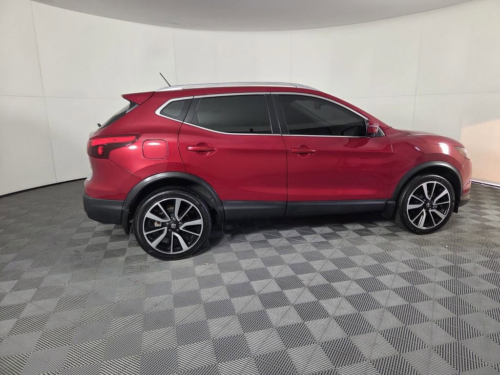 Used 2017 Nissan Rogue Sport SL image 6
