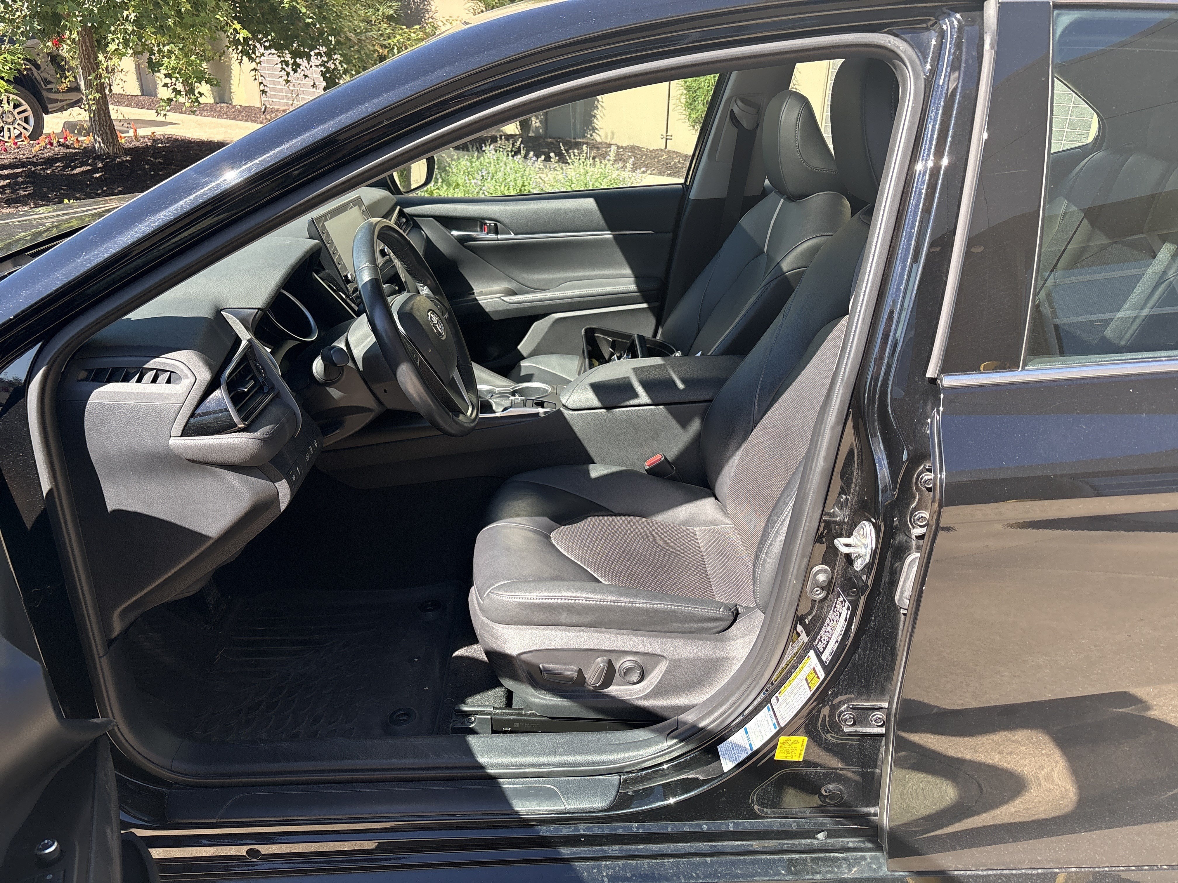 Used 2021 Toyota Camry XLE w/ Navigation Package AWD/4WD image 16