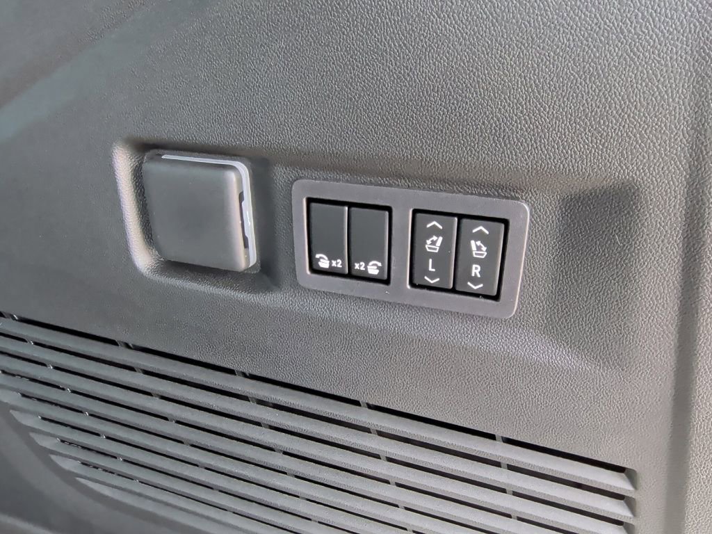 New 2026 Chevrolet Tahoe LT image 44