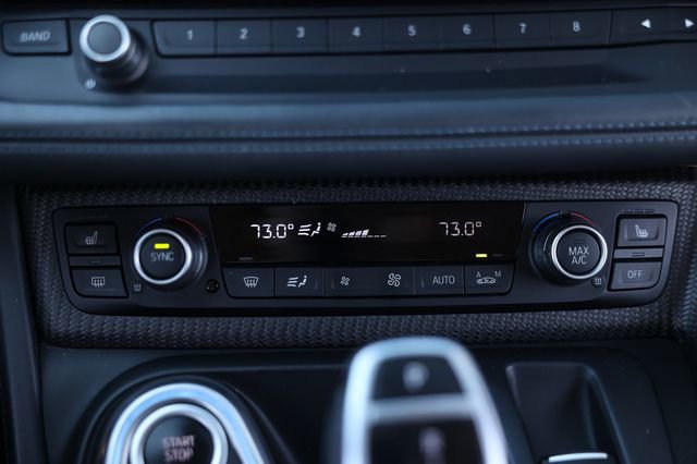 Used 2019 BMW i8 Coupe image 34