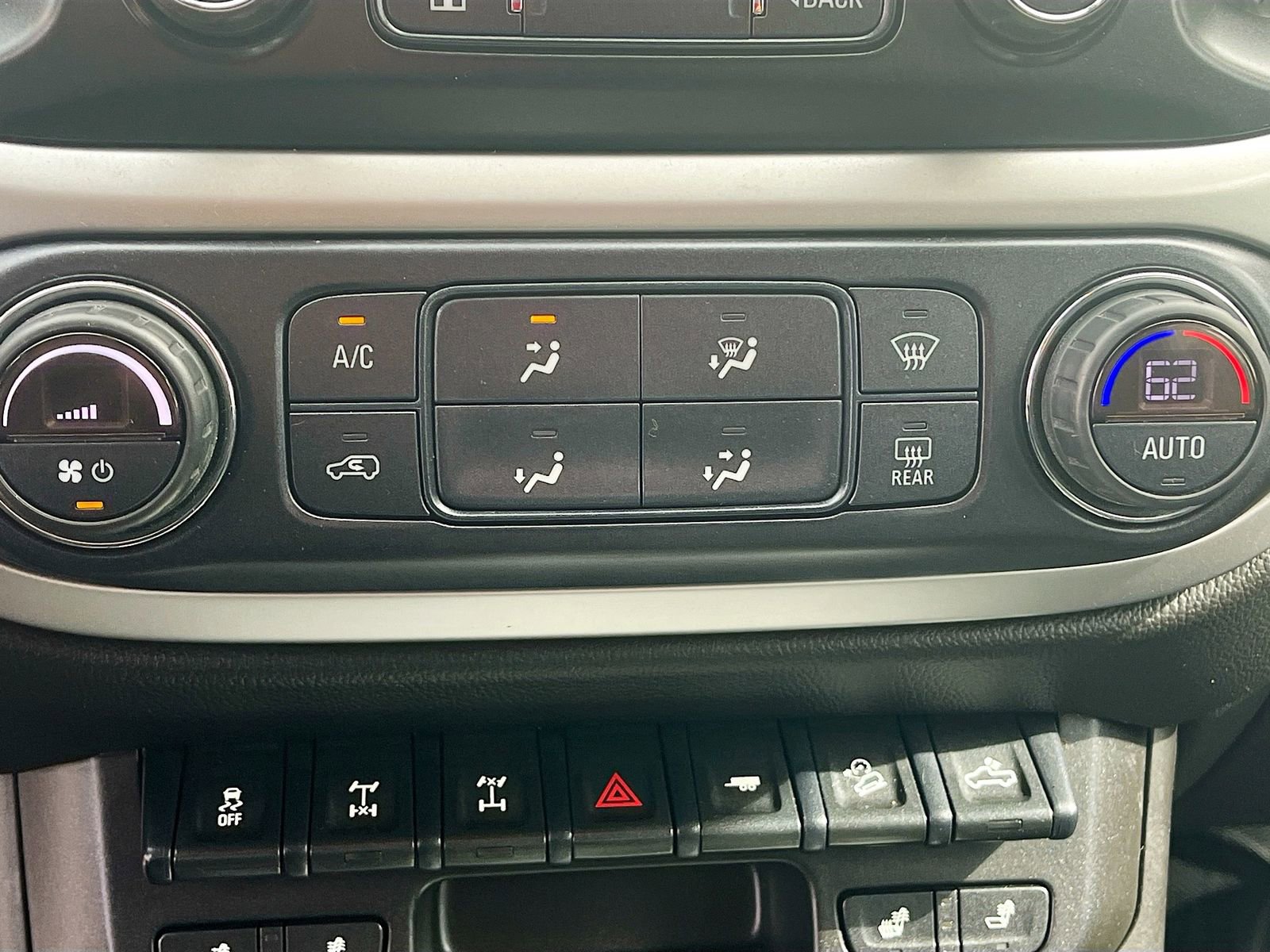 Used 2021 Chevrolet Colorado ZR2 image 16