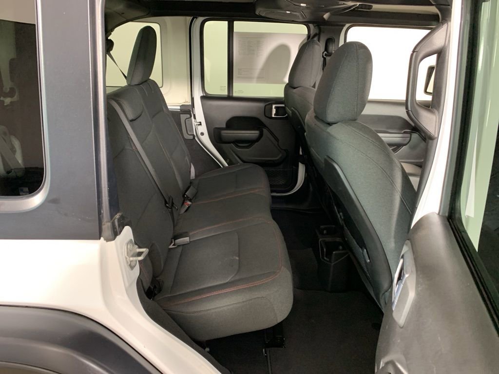 Used 2025 Jeep Wrangler Unlimited Rubicon image 34