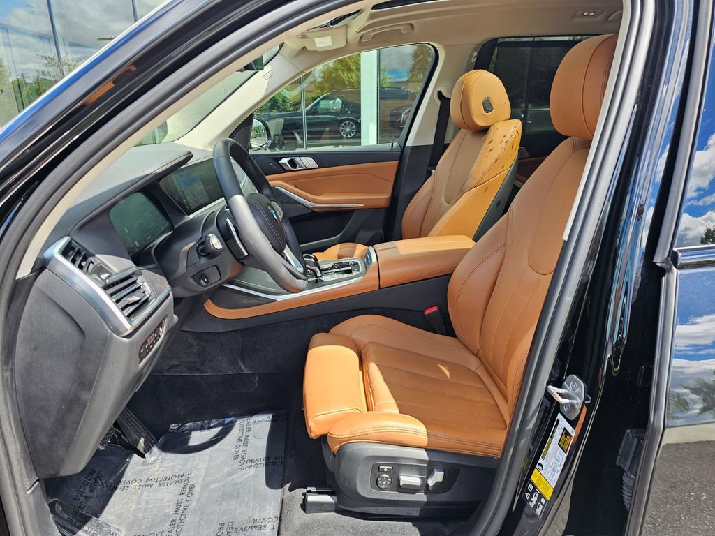 Used 2022 BMW X7 xDrive40i w/ Premium Package AWD/4WD image 23