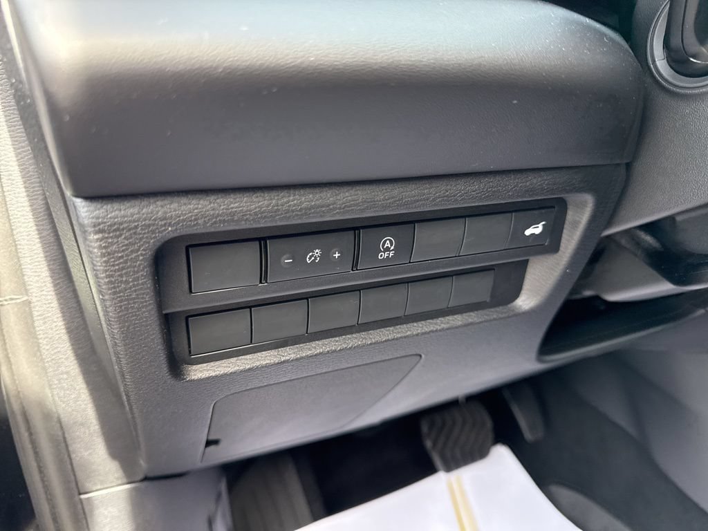 New 2026 Mitsubishi Outlander LE FWD image 16