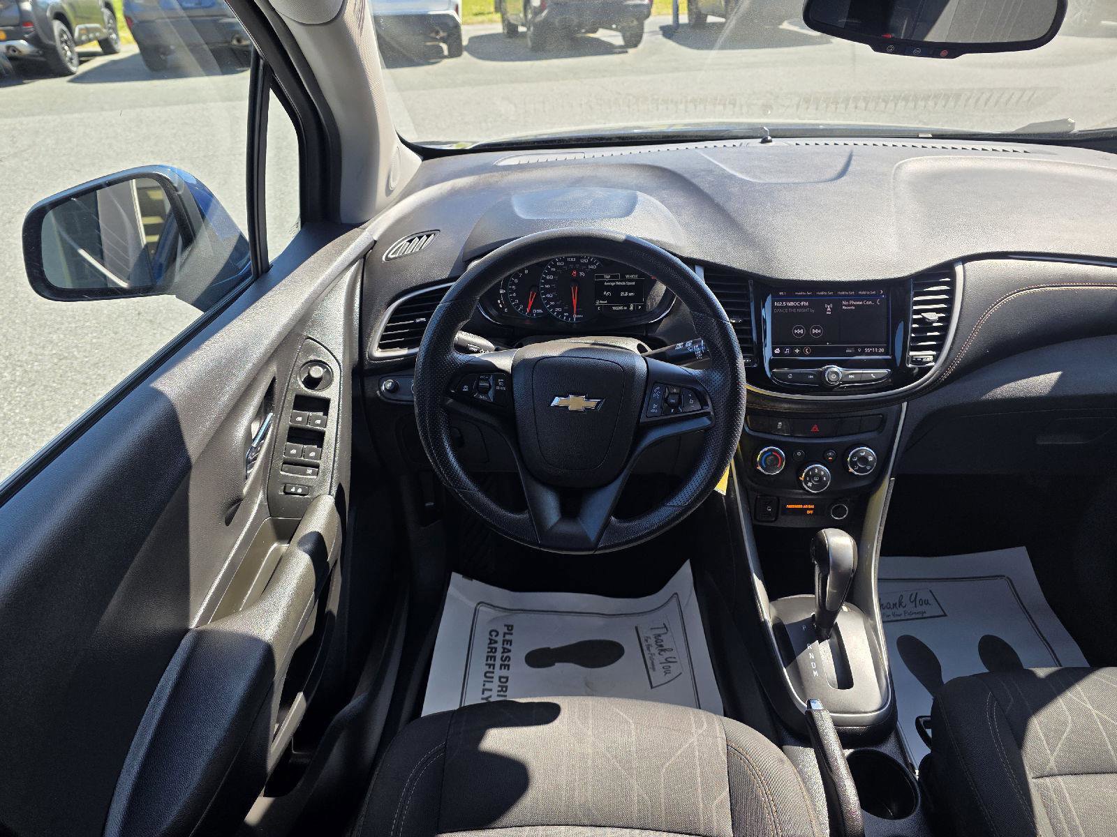 Used 2020 Chevrolet Trax LT FWD image 15