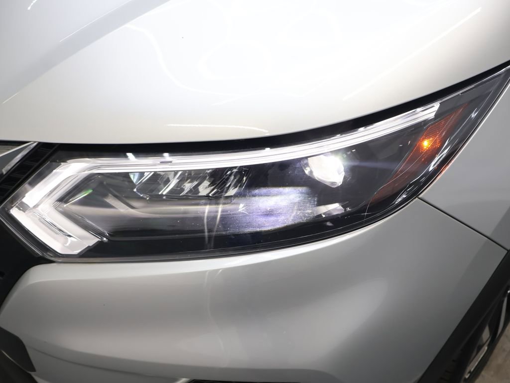 Used 2022 Nissan Rogue Sport SL w/ Premium Package image 28