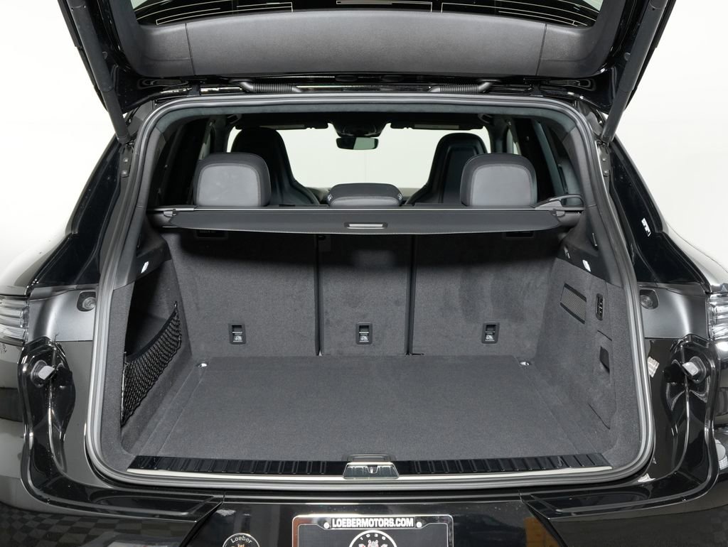 New 2026 Porsche Cayenne GTS AWD/4WD image 43