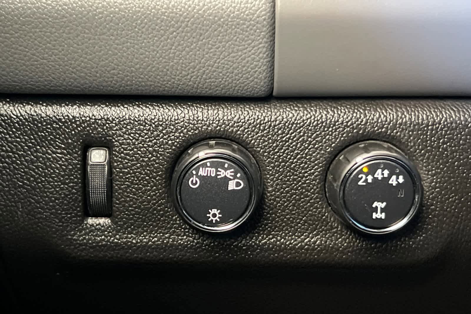 Used 2022 Chevrolet Colorado W/T image 27