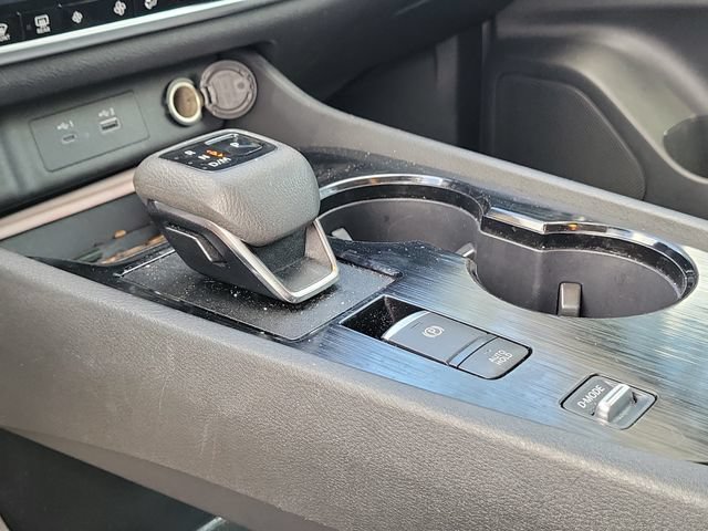 Used 2023 Nissan Rogue SV FWD image 32