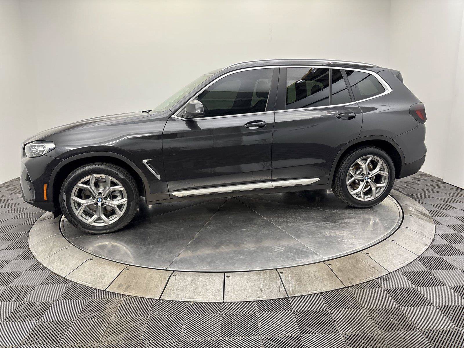 Used 2023 BMW X3 xDrive30i w/ Premium Package AWD/4WD image 16