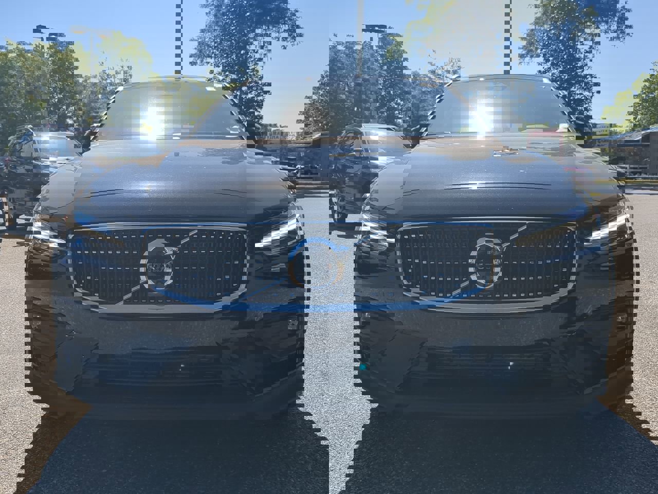 New 2025 Volvo V60 B5 Cross Country Ultra w/ Protection Package Premier image 9