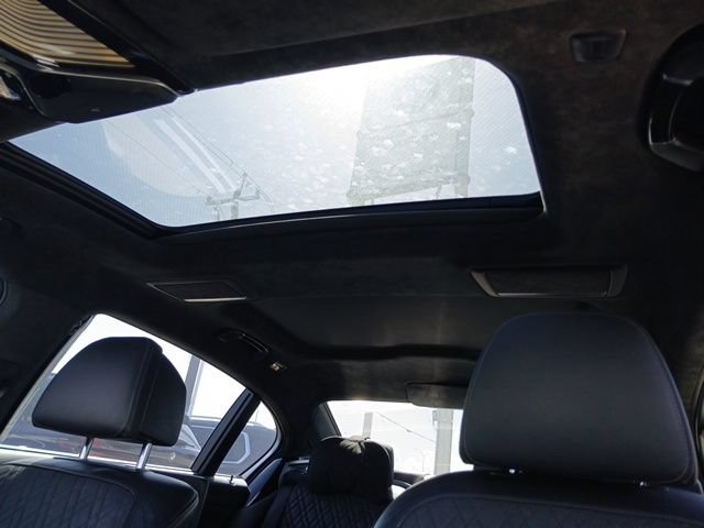 Used 2017 BMW M760i xDrive AWD/4WD image 31