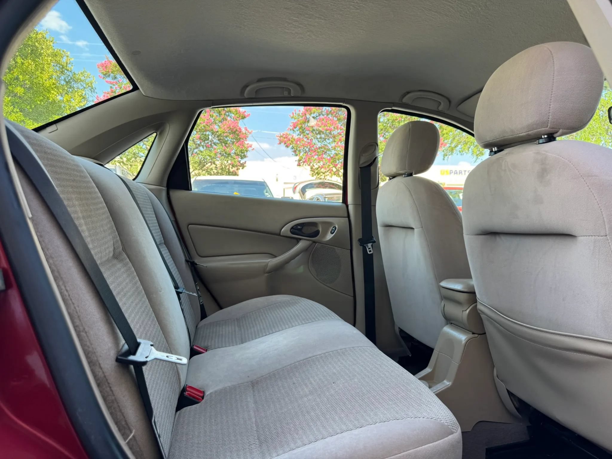 Used 2003 Ford Focus SE FWD image 26