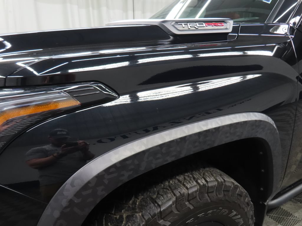 Used 2025 Toyota Tundra Limited AWD/4WD image 48