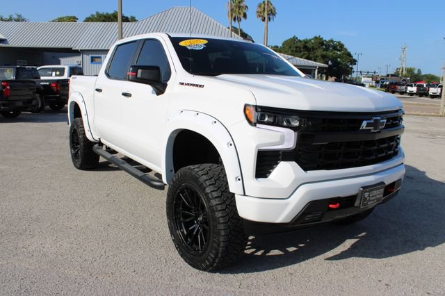 Used 2024 Chevrolet Silverado 1500 RST w/ Redline Edition AWD/4WD image 15
