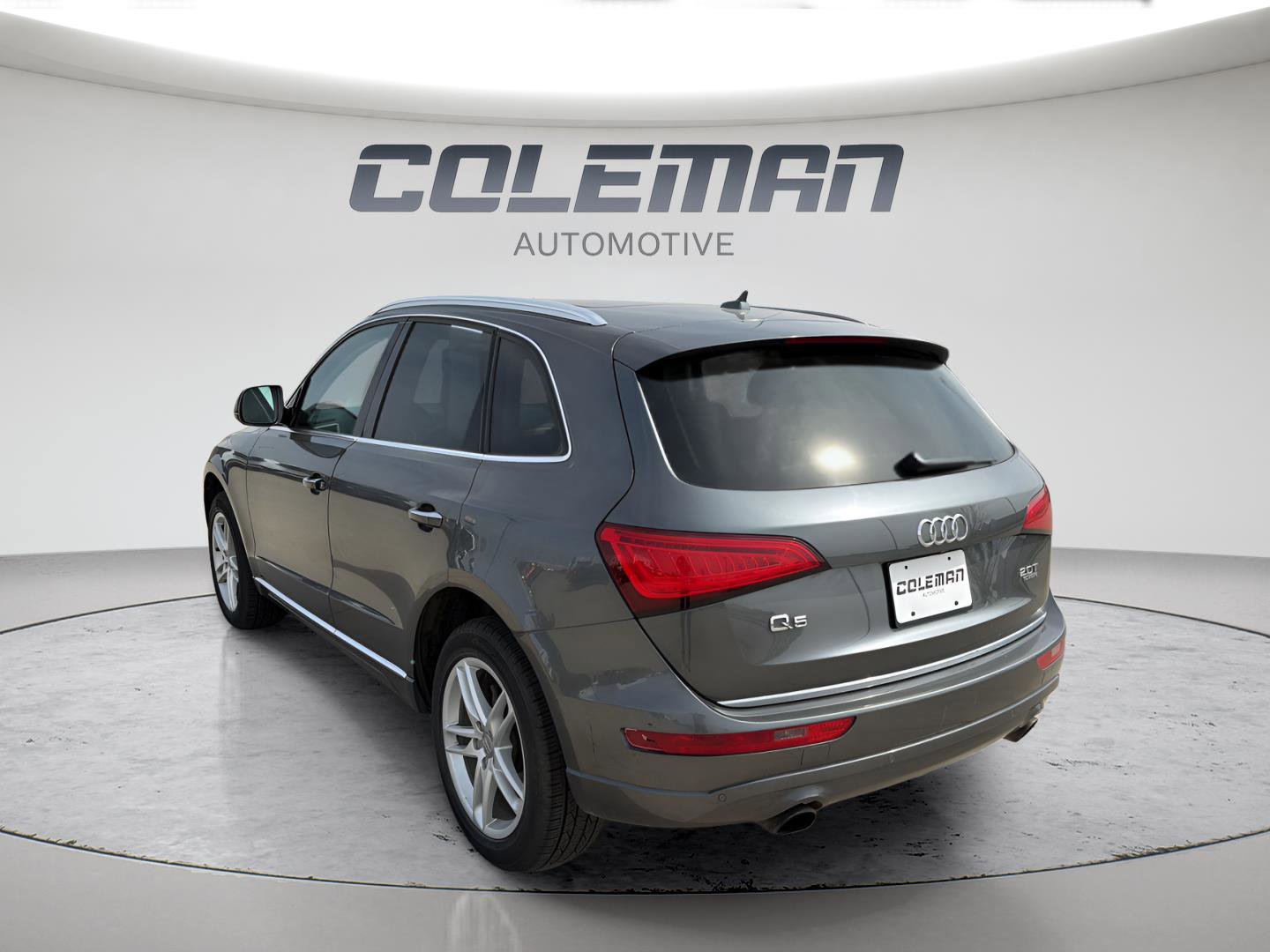 Used 2017 Audi Q5 2.0T Premium Plus w/ Technology Package AWD/4WD image 3