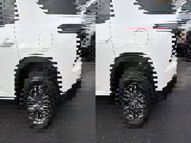 New 2026 Chevrolet Traverse LT image 7