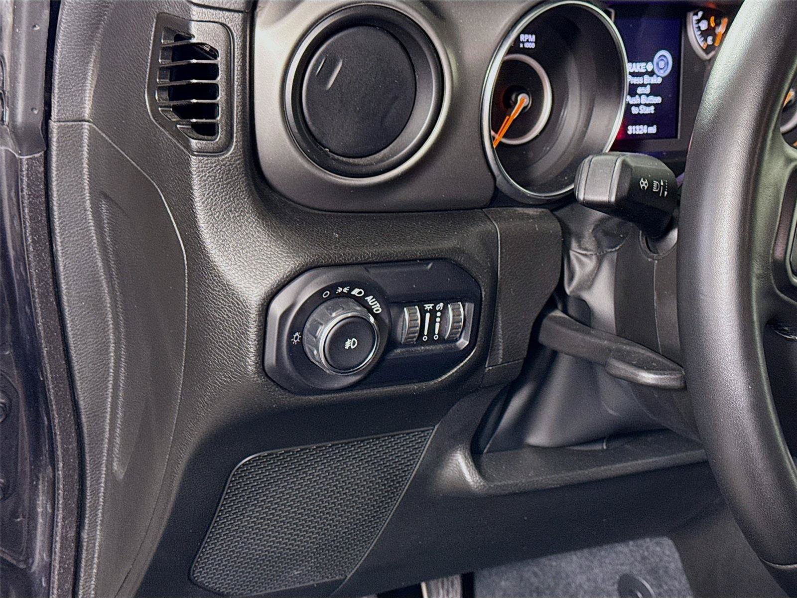 Used 2022 Jeep Wrangler Sport AWD/4WD image 4