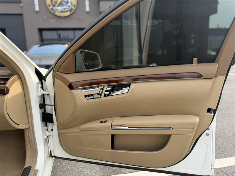 Used 2010 Mercedes-Benz S 550 image 31