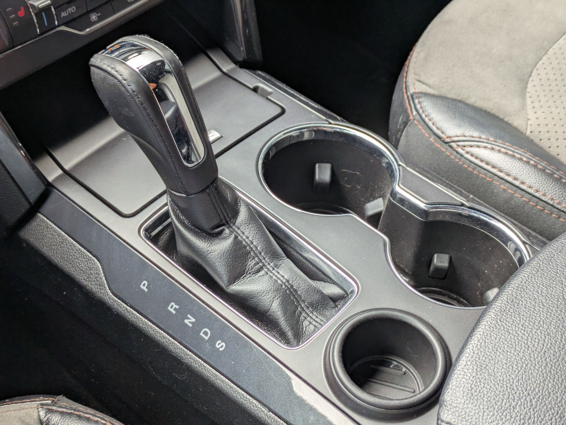 Used 2017 Ford Explorer XLT w/ Equipment Group 202A image 20