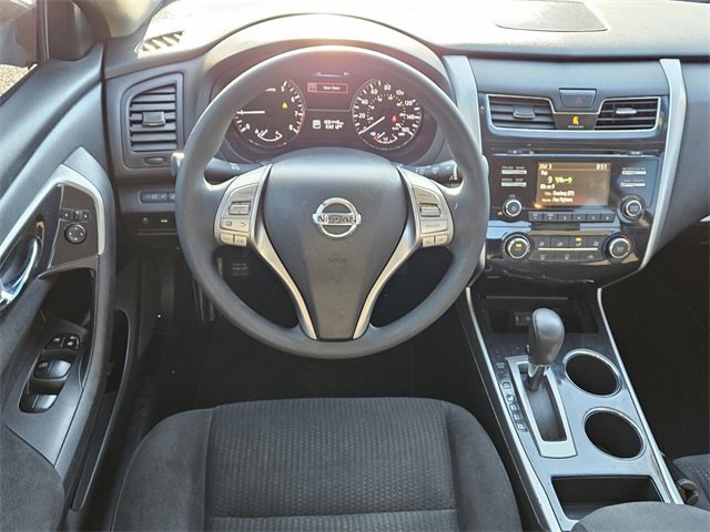Used 2014 Nissan Altima 2.5 S w/ Sport Value Package image 5