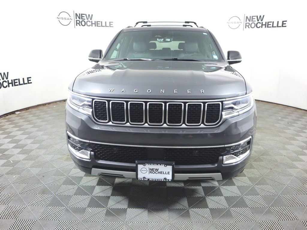 Used 2023 Jeep Wagoneer Series II w/ Premium Group I AWD/4WD image 2