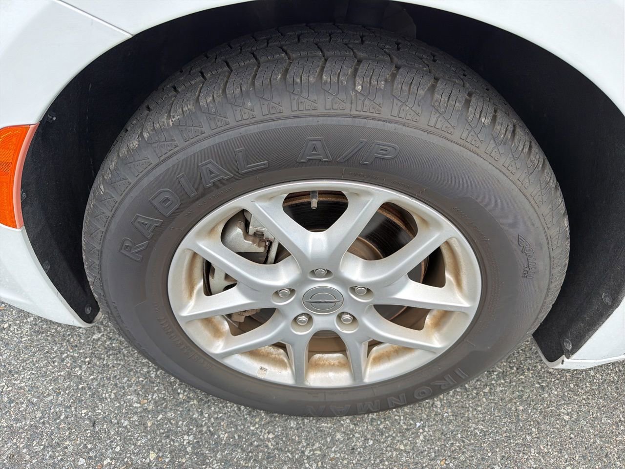 Used 2023 Chrysler Pacifica Touring-L image 10