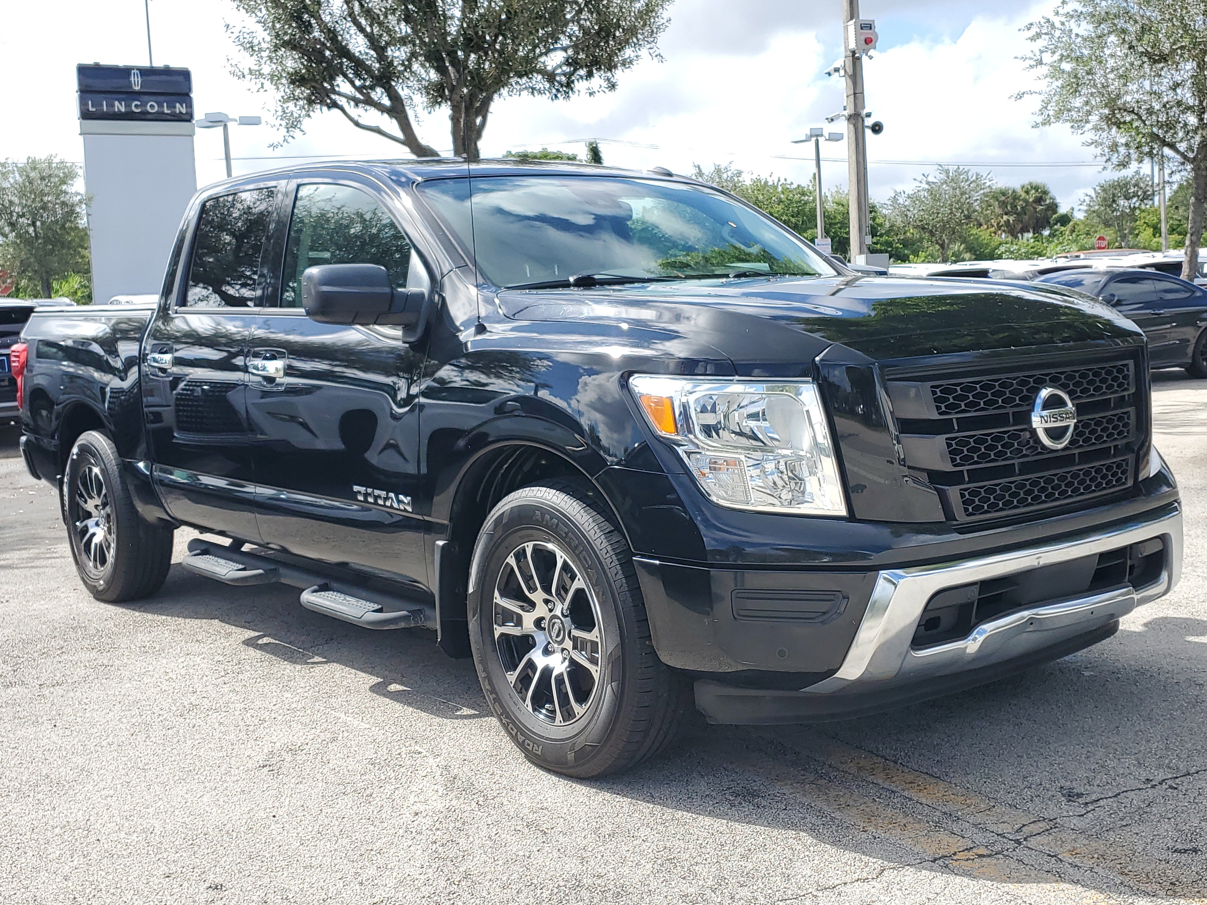 Used 2021 Nissan Titan SV w/ SV Convenience Package