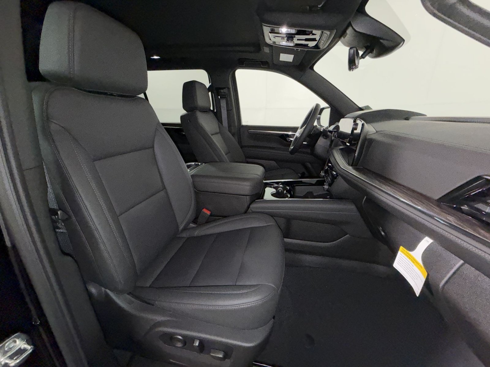 New 2026 Chevrolet Suburban LT w/ Advanced Technology Package AWD/4WD image 28