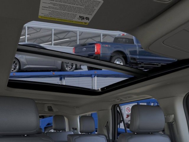 New 2025 Ford Expedition Active image 22