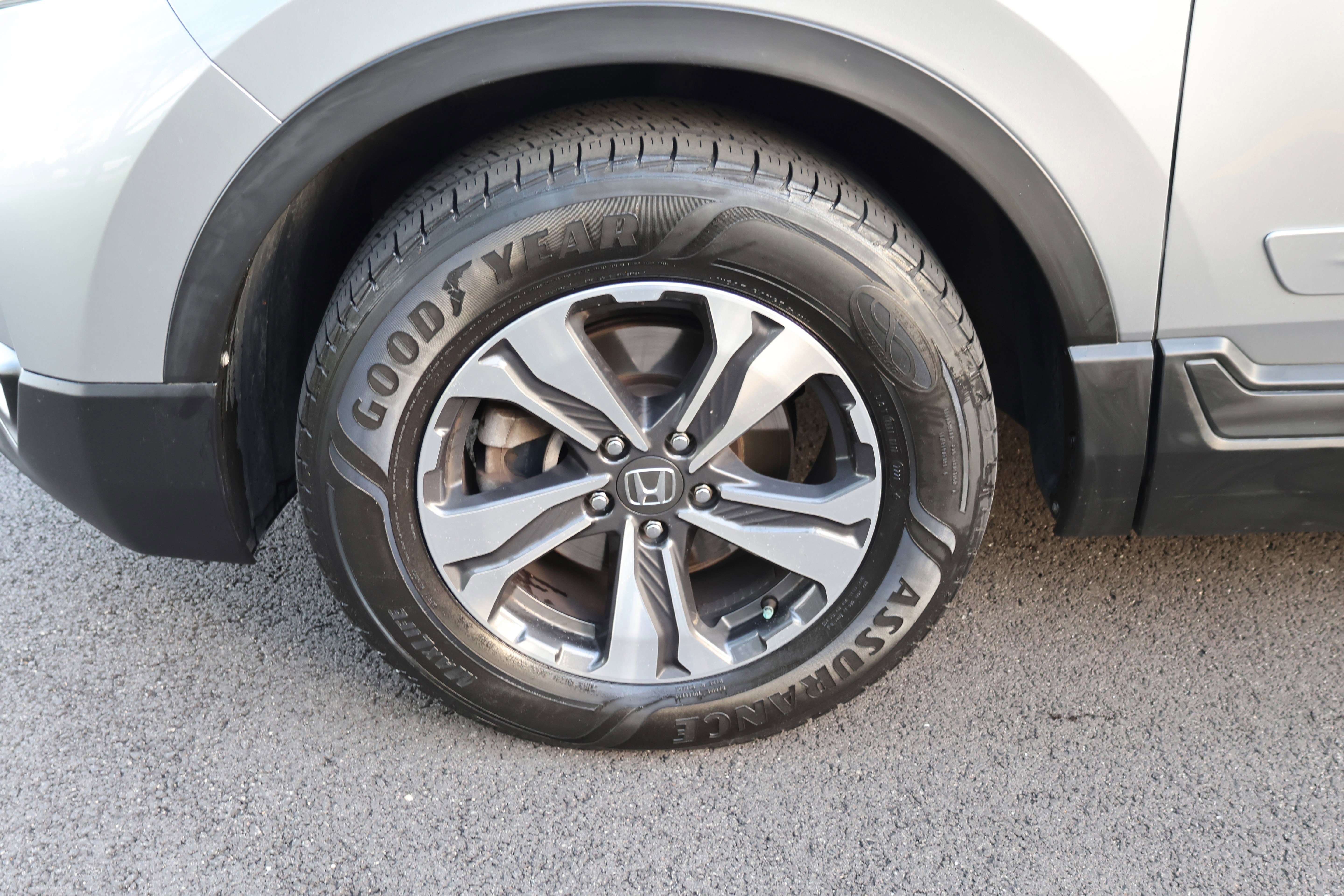 Used 2019 Honda CR-V LX image 9