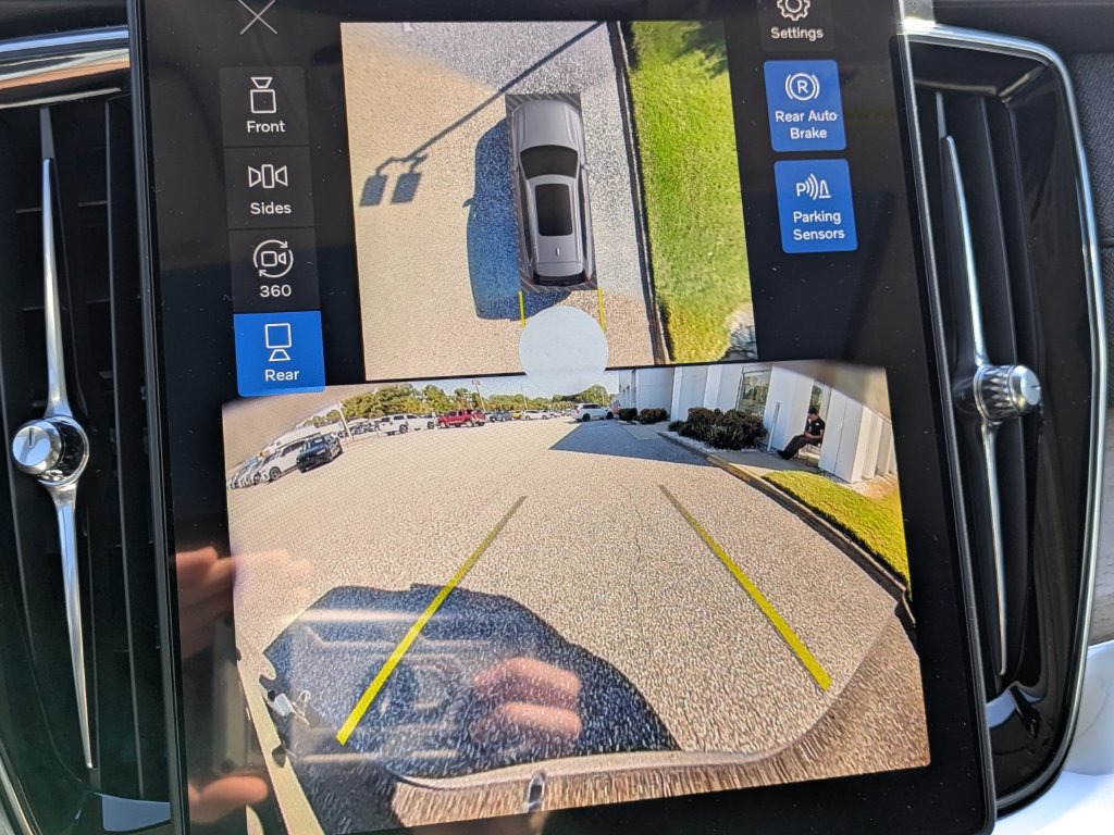 New 2027 Volvo XC90 B6 Plus AWD/4WD image 20