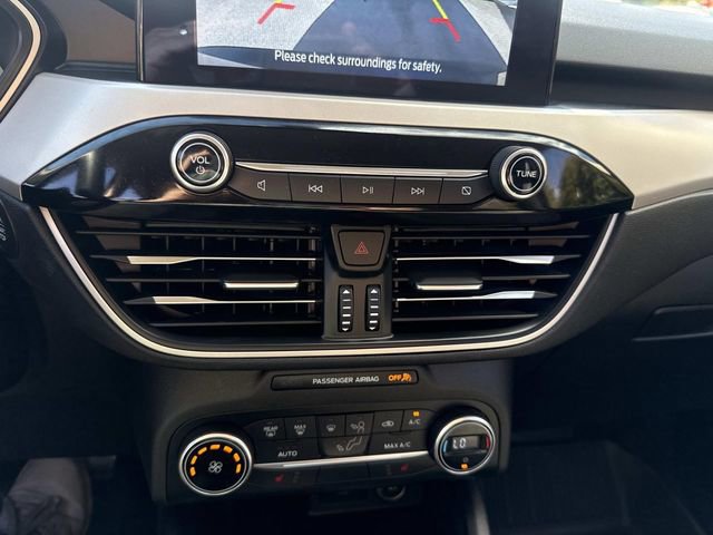 Used 2020 Ford Escape SE image 24