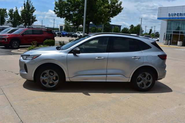 Used 2024 Ford Escape ST-Line w/ Tech Pack #1 AWD/4WD image 9