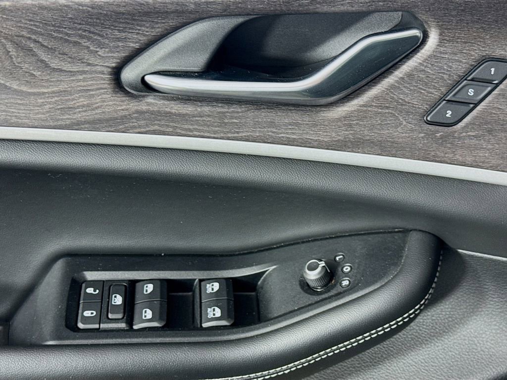 Used 2022 Jeep Grand Cherokee L Limited image 22