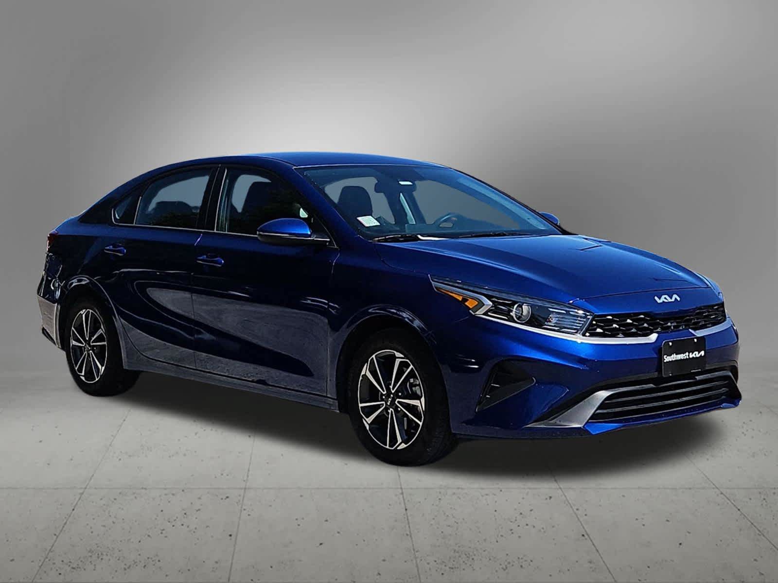 Used 2023 Kia Forte LXS w/ LXS Technology Package FWD image 8