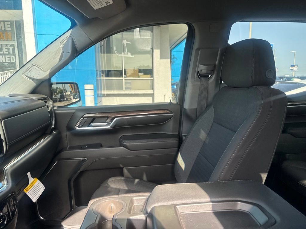Used 2023 Chevrolet Silverado 1500 LT RWD image 17