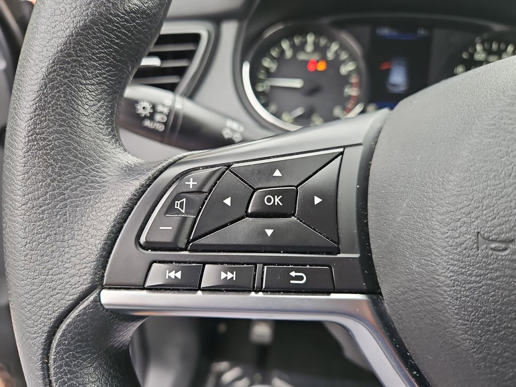 Used 2021 Nissan Rogue Sport S image 20