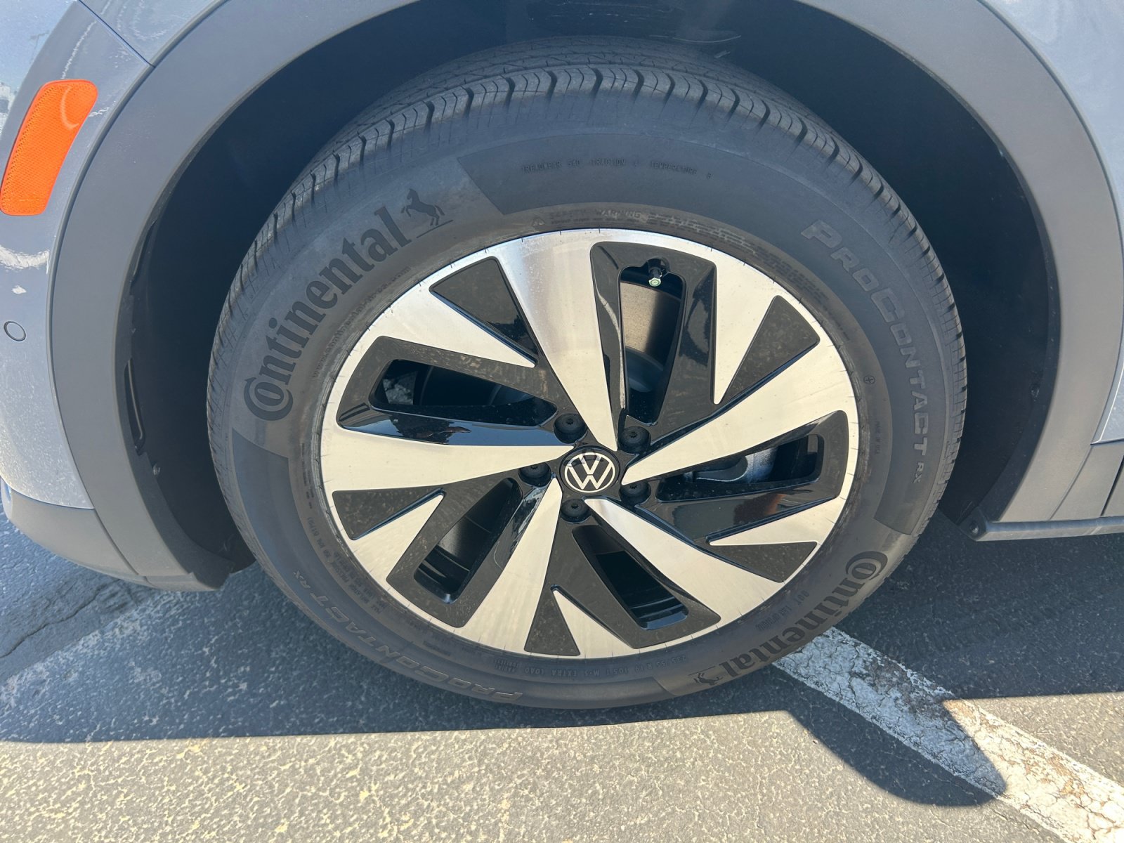 New 2025 Volkswagen ID.4 Pro RWD image 25
