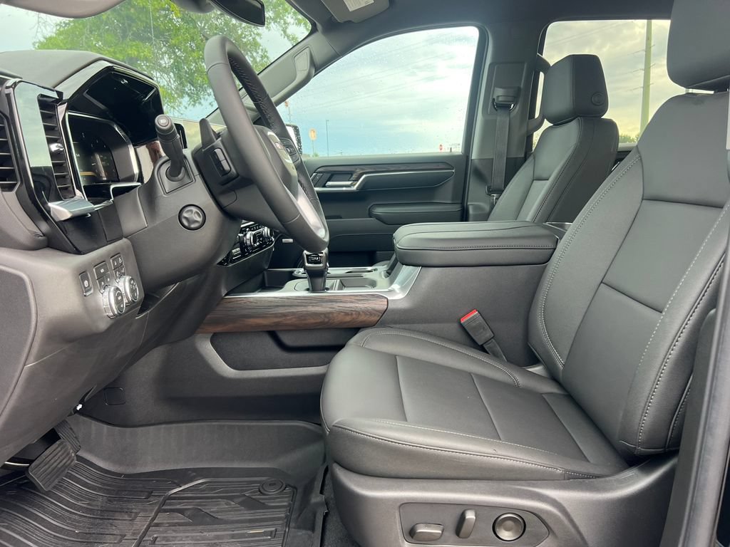 New 2026 GMC Sierra 1500 SLT w/ SLT Premium Package AWD/4WD image 4