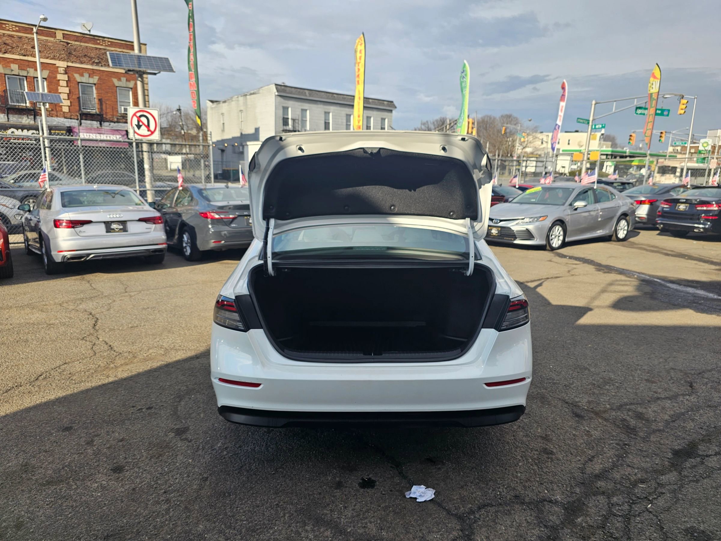 Used 2023 Honda Accord EX image 8