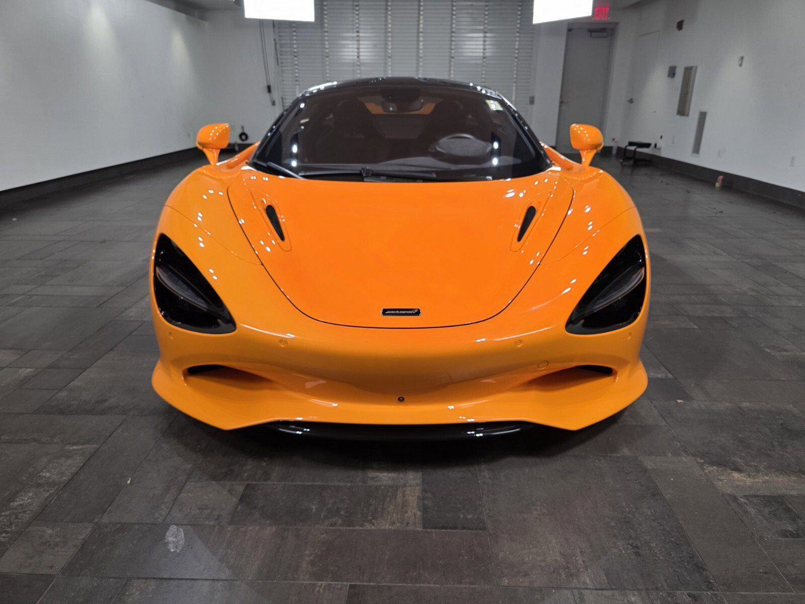 Used 2024 McLaren 750S image 2