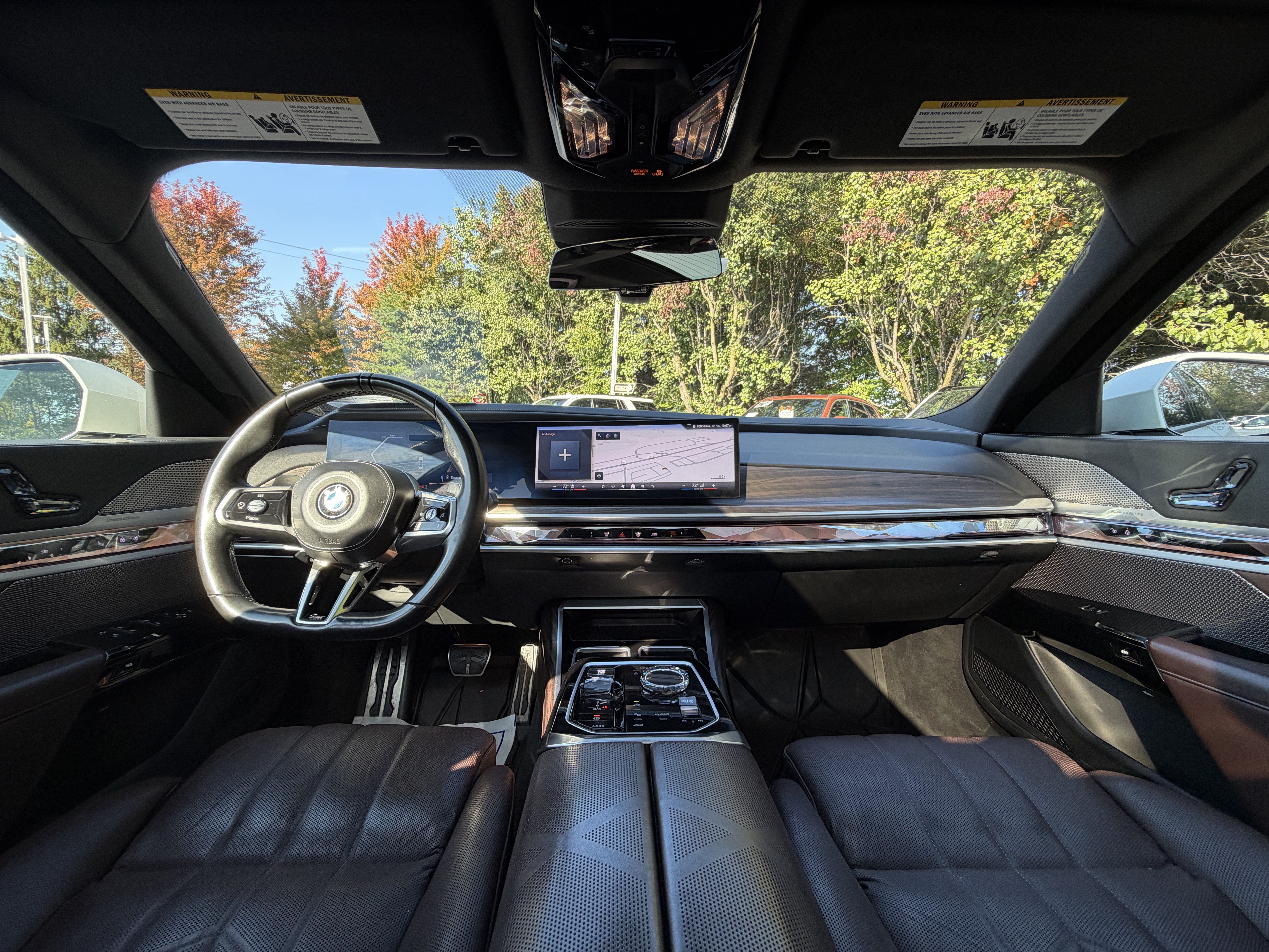 Used 2023 BMW 760i xDrive AWD/4WD image 17